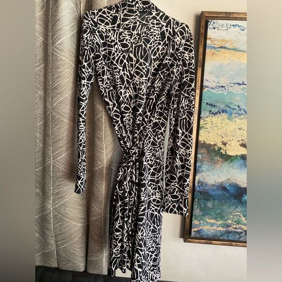 Diane Von Furstenberg Jersey Wrap Dress Jeanne Two-Scribbles Black & White Sz 6 - Picture 4 of 13